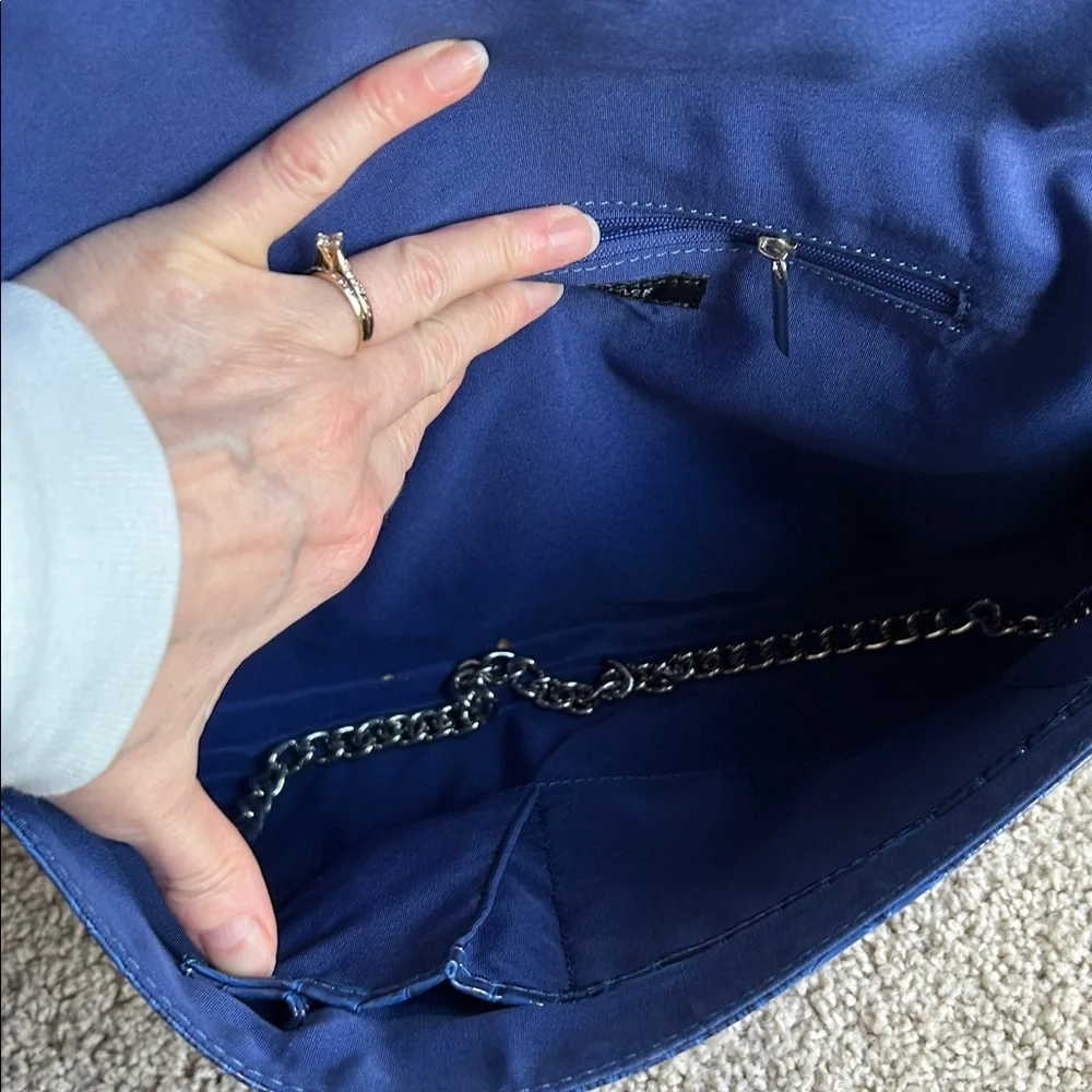 White House, black market, navy blue envelope purse - Picture 4 of 5